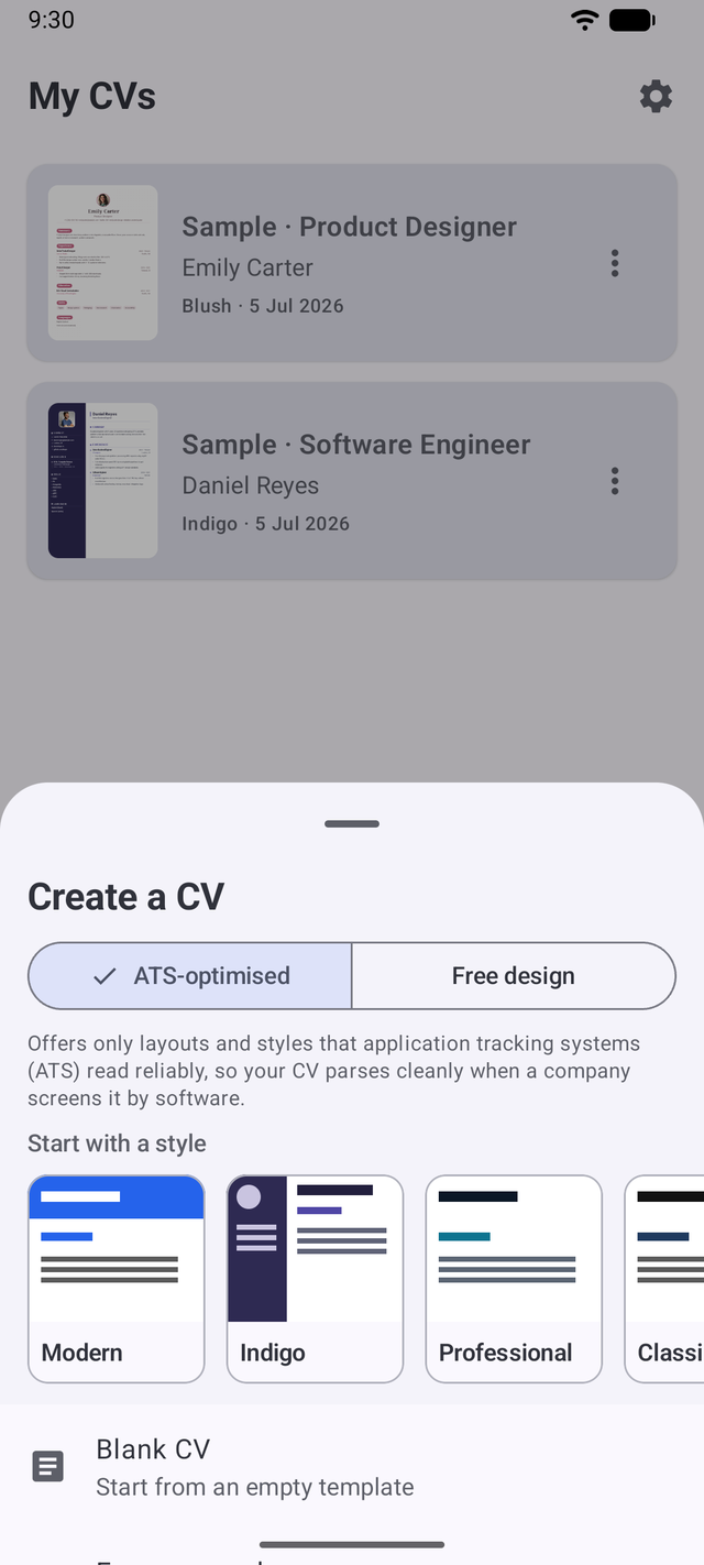 Starting a CV: choosing ATS-optimised or free design, then a theme